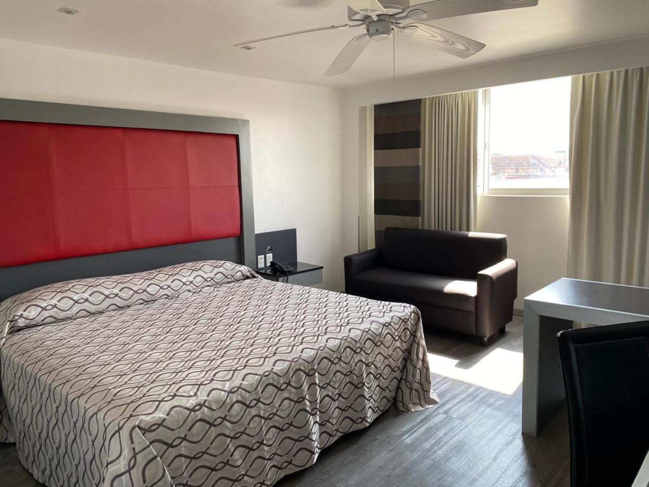 Hotel Atenas Plaza メキシコシティ エクステリア 写真