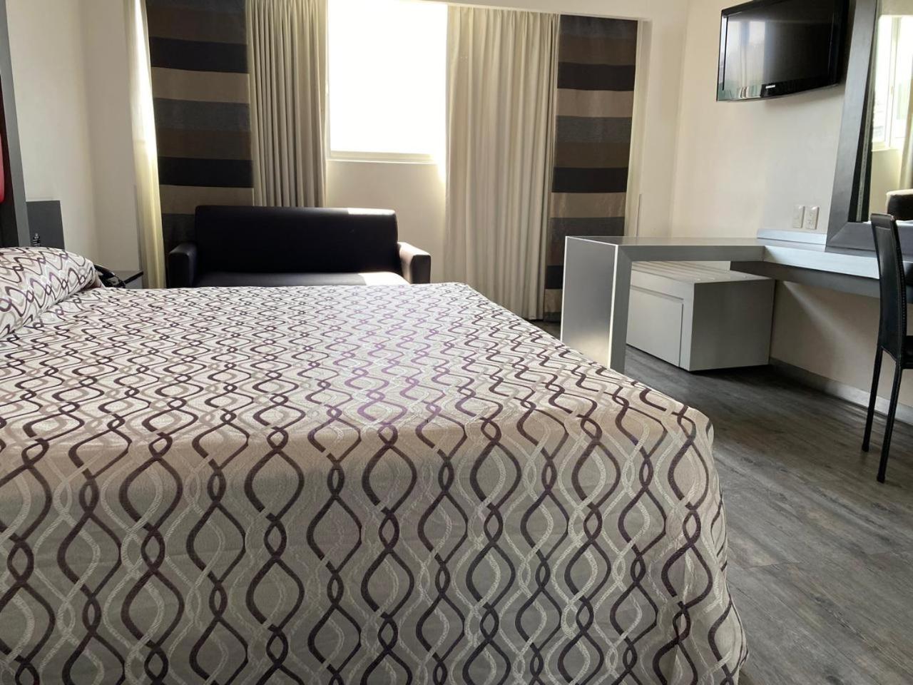 Hotel Atenas Plaza メキシコシティ エクステリア 写真